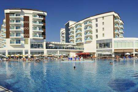 Invia – Cenger Beach Resort & Spa,  recenzie