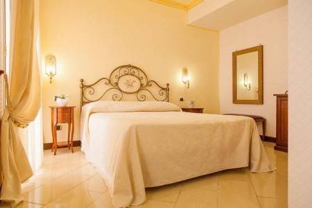 Invia – Diamond Naxos Taormina Resort,  recenzie