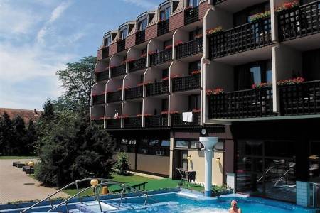 Invia – Hotel Danubius Health Spa Resort Sárvár, Sárvár,  recenzie