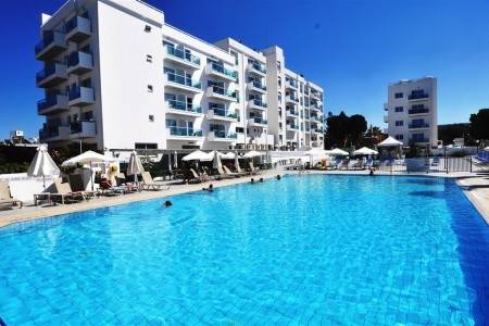 Invia – Kapetanios Bay Hotel, CK Adria Travel