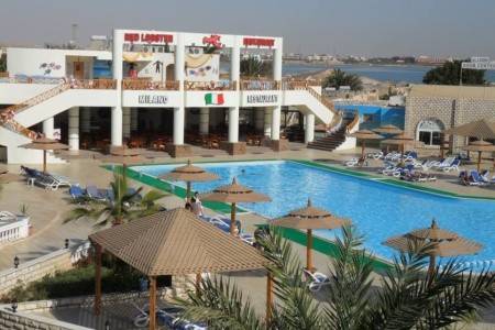 Invia – Hotel Aladdin Beach Resort,  recenzie