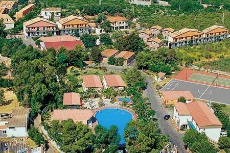 Invia – Hotel Villaggio Alkantara,  recenzie