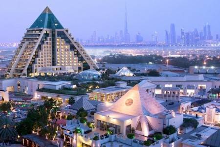 Invia – Raffles Dubai Hotel,  recenzie