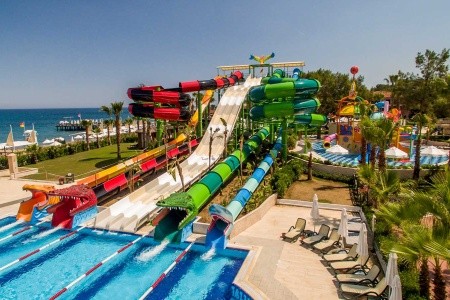 Invia – Crystal Flora Beach Resort,  recenzie
