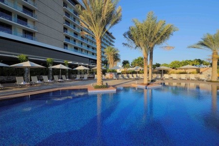 Invia – Park Inn Abu Dhabi Yas Island,  recenzie