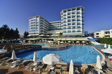 Invia – Azura Deluxe Resort & Spa,  recenzie