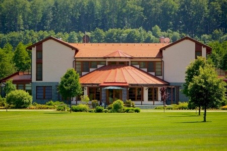 Invia – Forest Hills Golf & Country Club, Stredné Zadunajsko