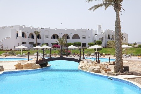 Invia – The Three Corners Equinox Beach Resort, Egypt